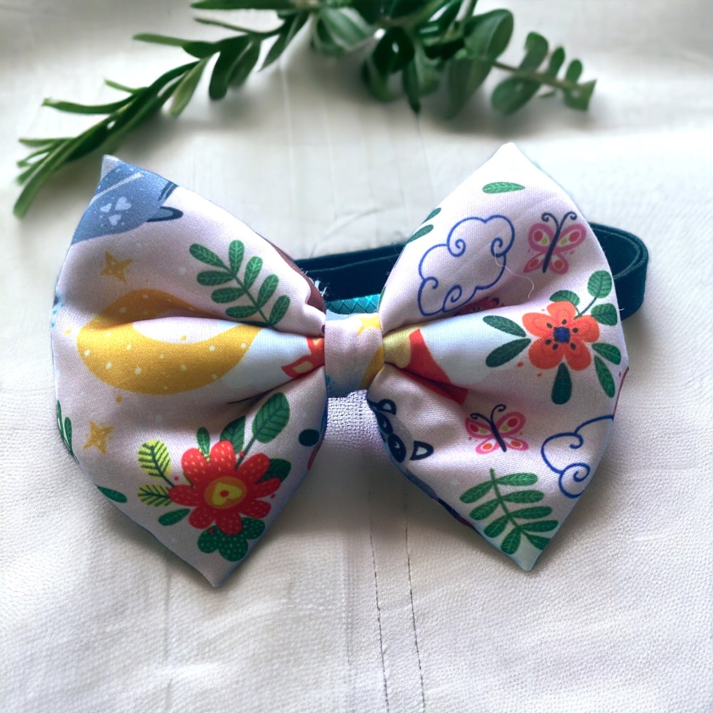 Ck Bow Tie Large Flower Print White